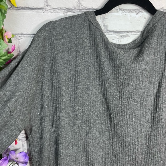 ¥💙2/$40💙NWT SO Grey Long Sleeve Button Down Lightweight Cardigan Size Small - Picture 14 of 16